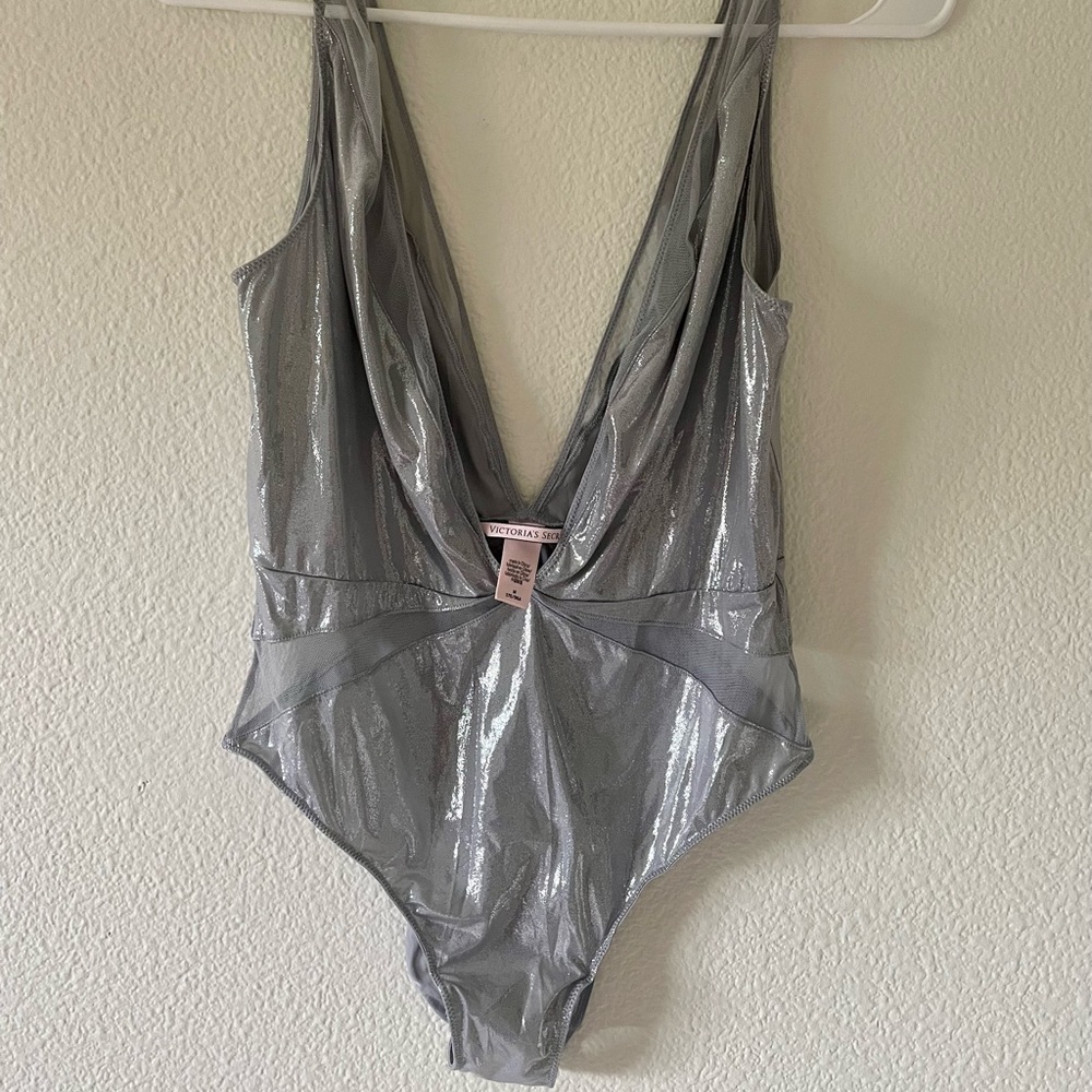 Victoria’s Secret deep plunge silver foil metallic bodysuit size medium